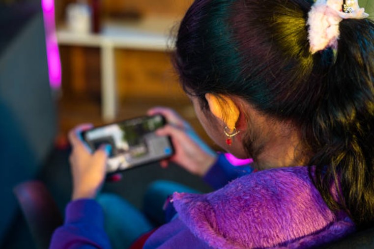 The Online Gaming Culture Built Around Players, Not Just Platforms